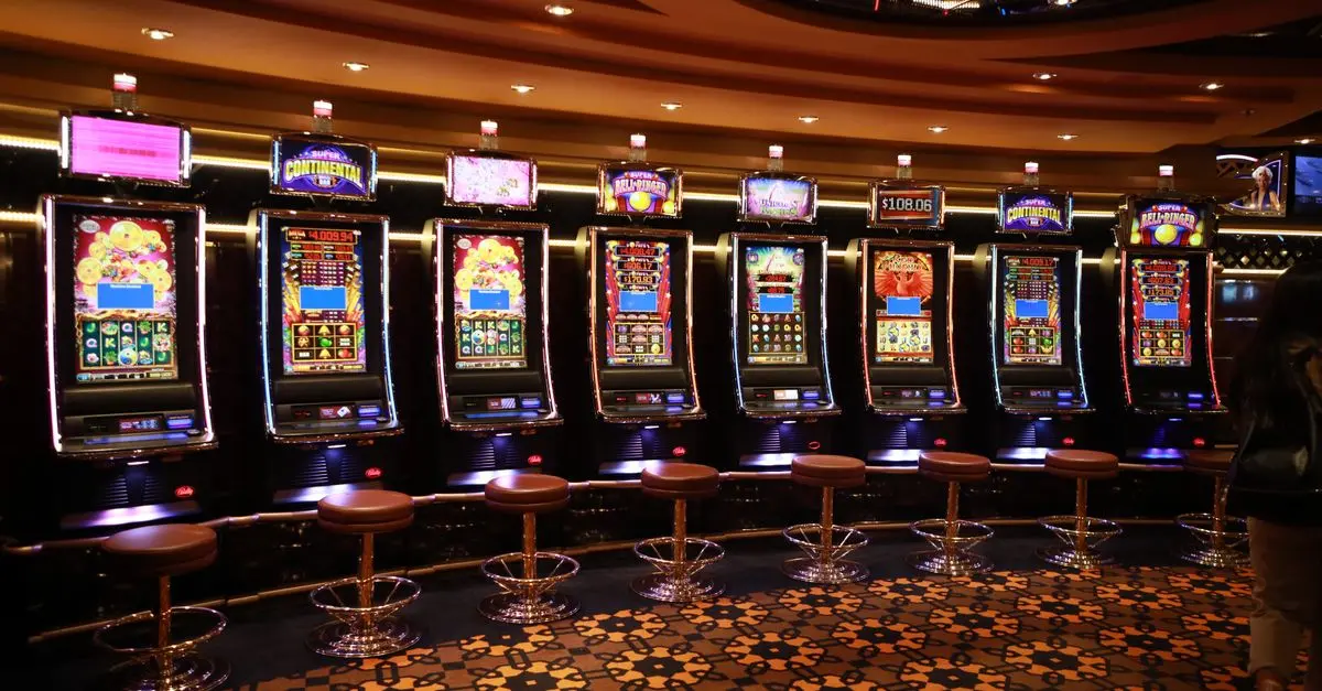 Slot-Walzen mit Freispiel- und Bonussymbolen
